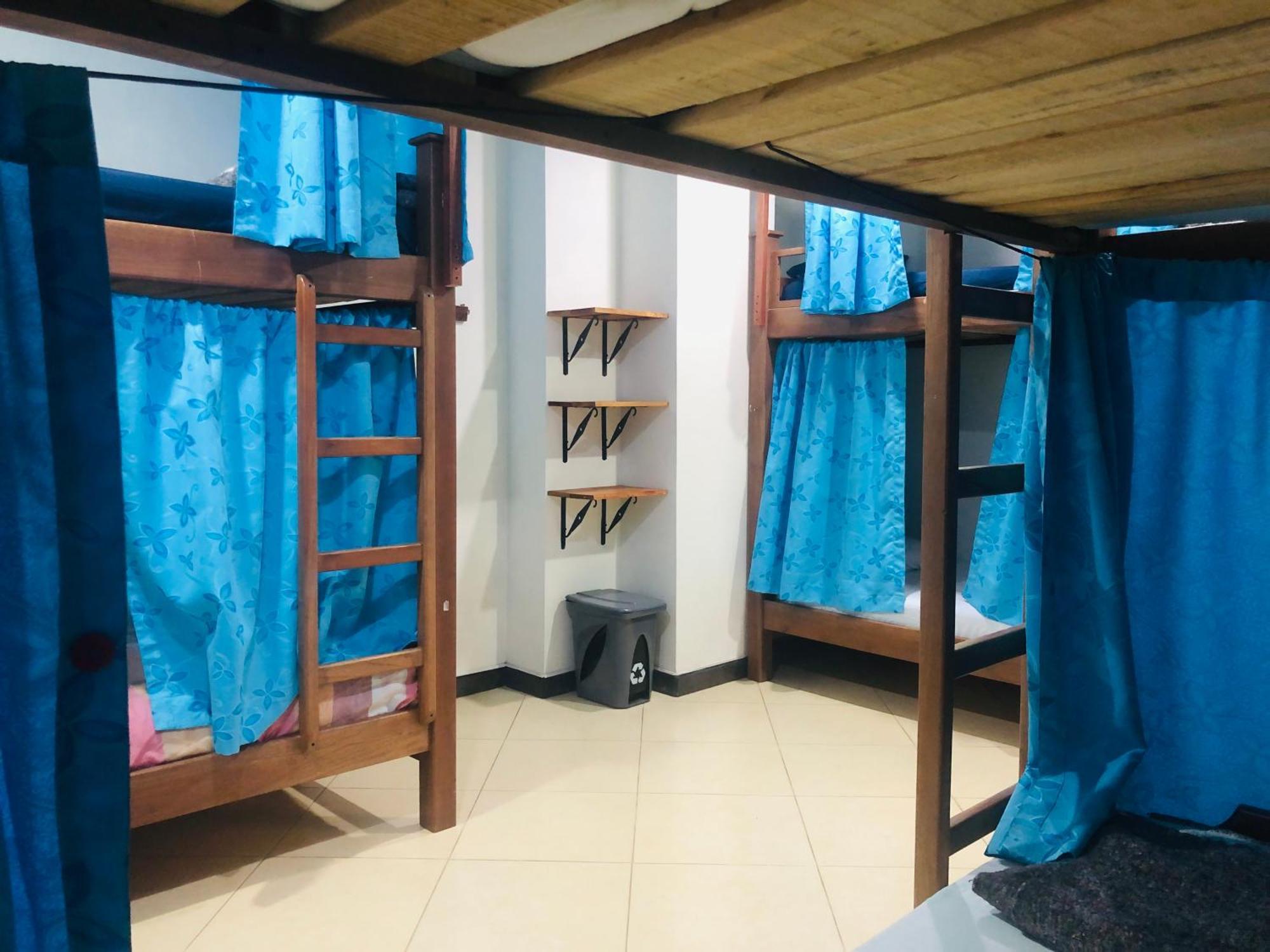 Lake View Hostel Guatapé エクステリア 写真